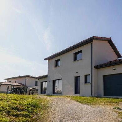 Maison 5 pièces 284000 €