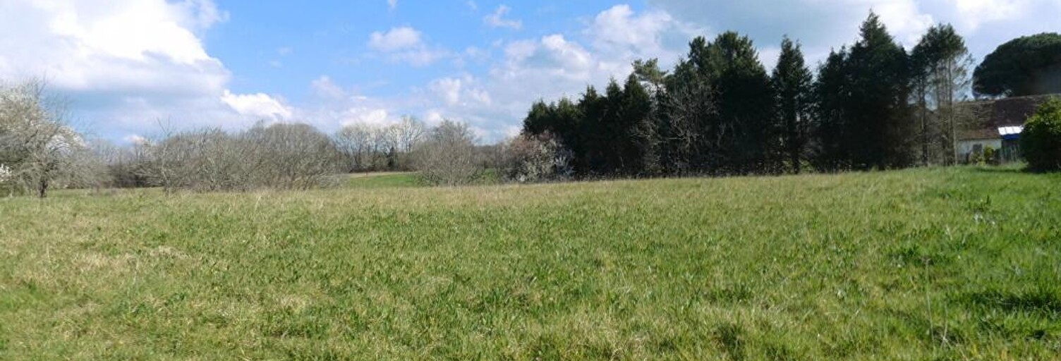 Terrain  2005 m² à vendre à Hautefort (24390)