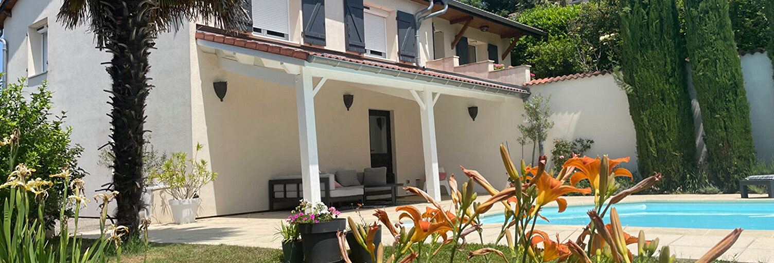 Maison 5 Pièces 133 m² à vendre à Dommartin (69380)