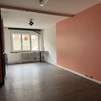 Local industriel 3 pièces 650 €