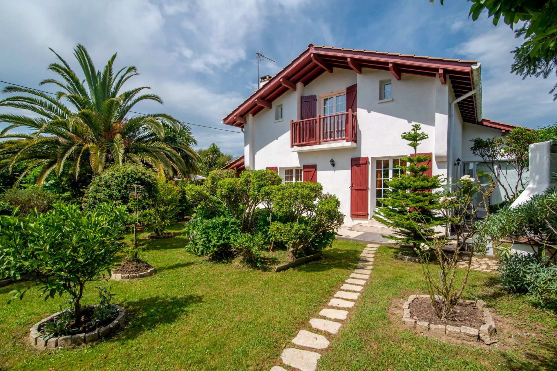 Villa / Maison  T6 à vendre Saint-Pée-sur-Nivelle 64310