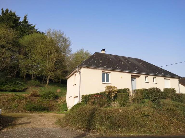 Maison de plain-pied à La Chartre sur le Loir — photo 1