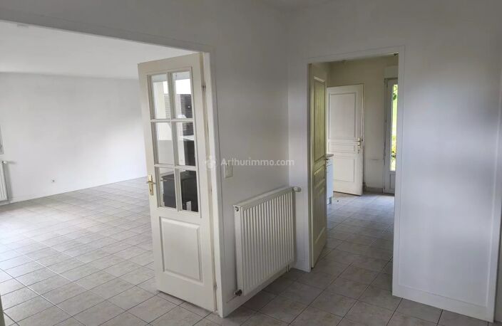 Maison de plain-pied à La Chartre sur le Loir — photo 3