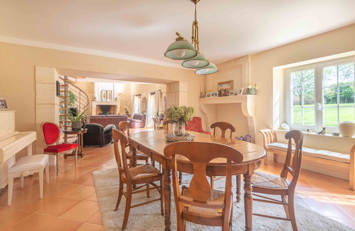 PROPRIETE EN PIERRE - 420 M2 HAB - 8 HECTARES - RARE — photo 5