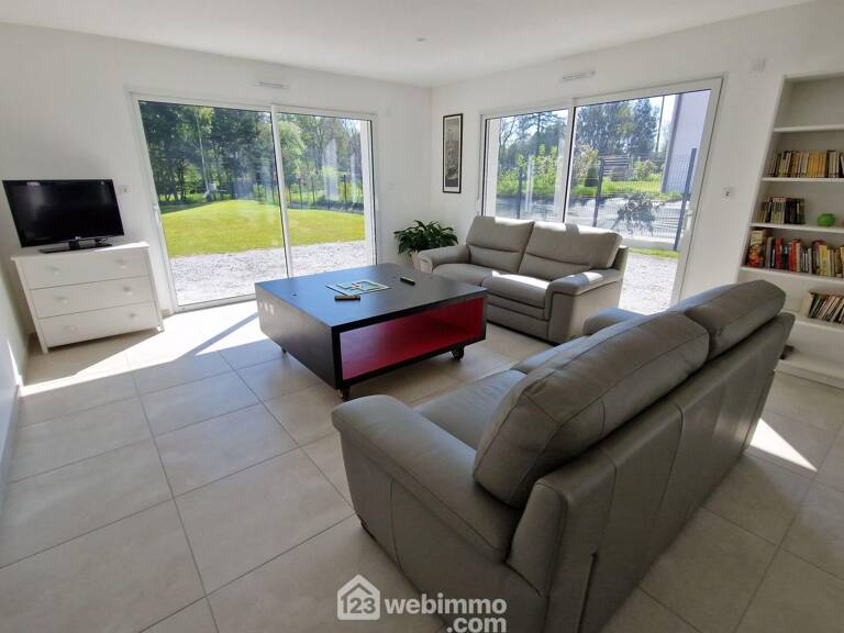 Immeuble - 219m² - La Roche-sur-Yon — photo 1