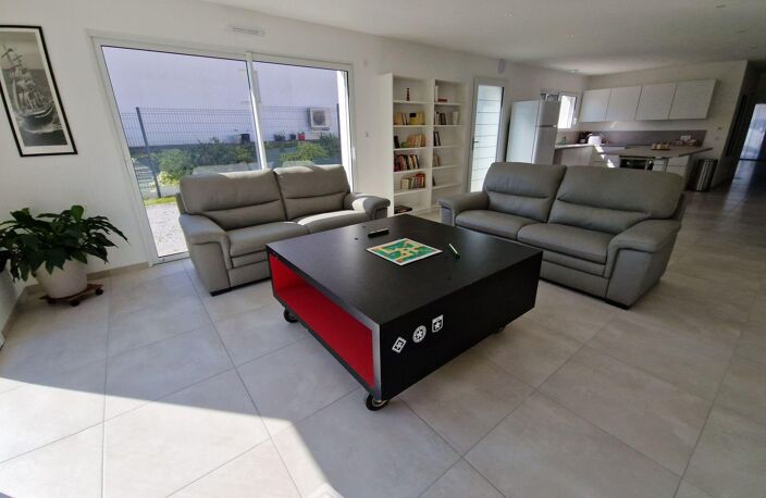 Immeuble - 219m² - La Roche-sur-Yon — photo 2