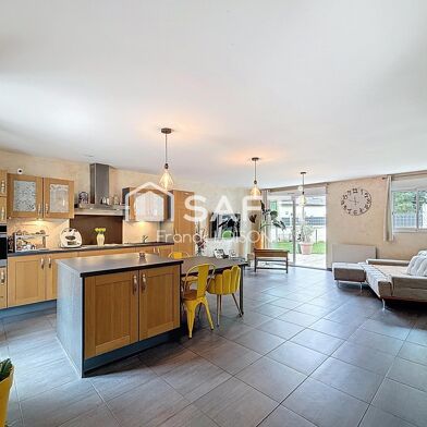 Maison 5 pièces 240000 €