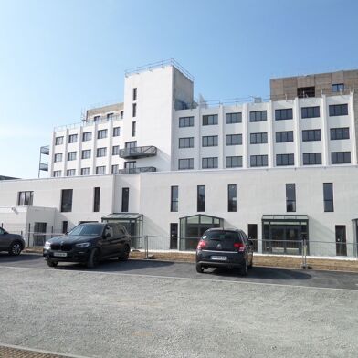 Appartement 4 pièces 263395 €