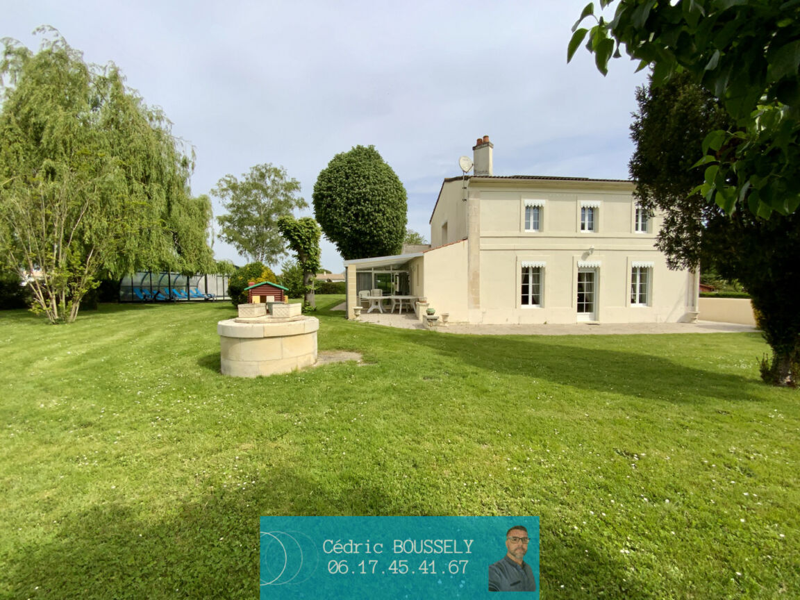 Villa / Maison 7 pièces  à vendre Pons 17800