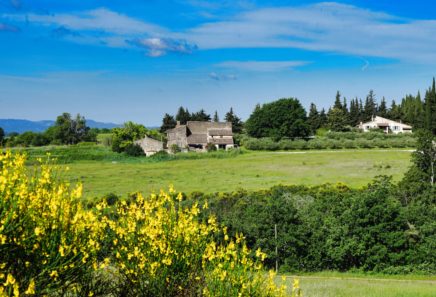 CUCURON, beau Domaine agricole — photo 1
