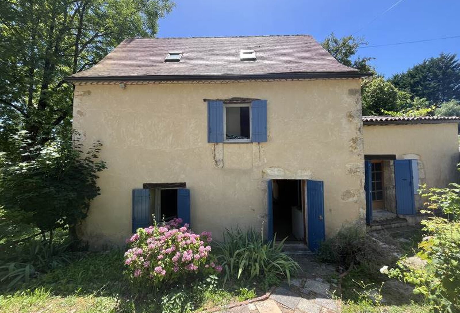 Maison en pierre de 5 pièces principales — photo 1