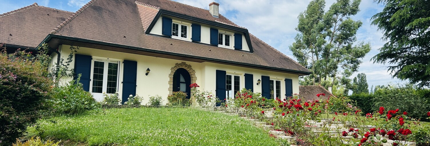 Maison 9 Pièces 216 m² à vendre à Mervans (71310)