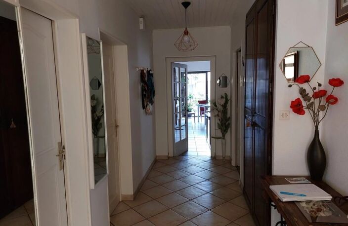 Maison de ville de 7 pièces principales — photo 2