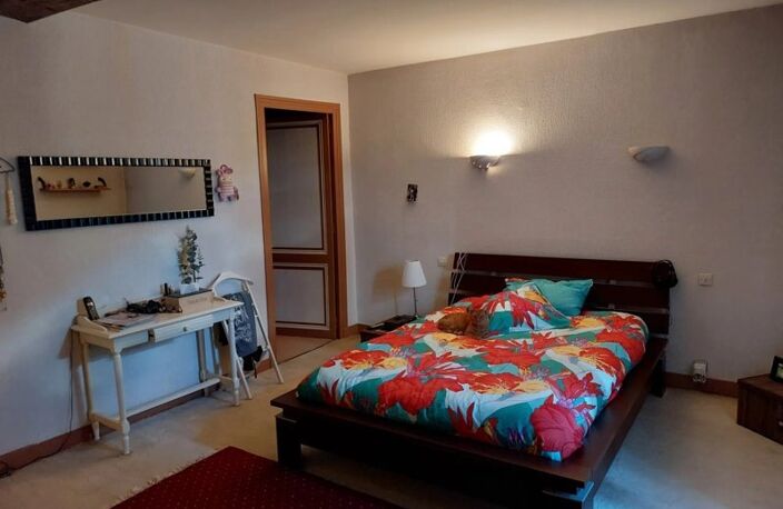 Maison de ville de 7 pièces principales — photo 3