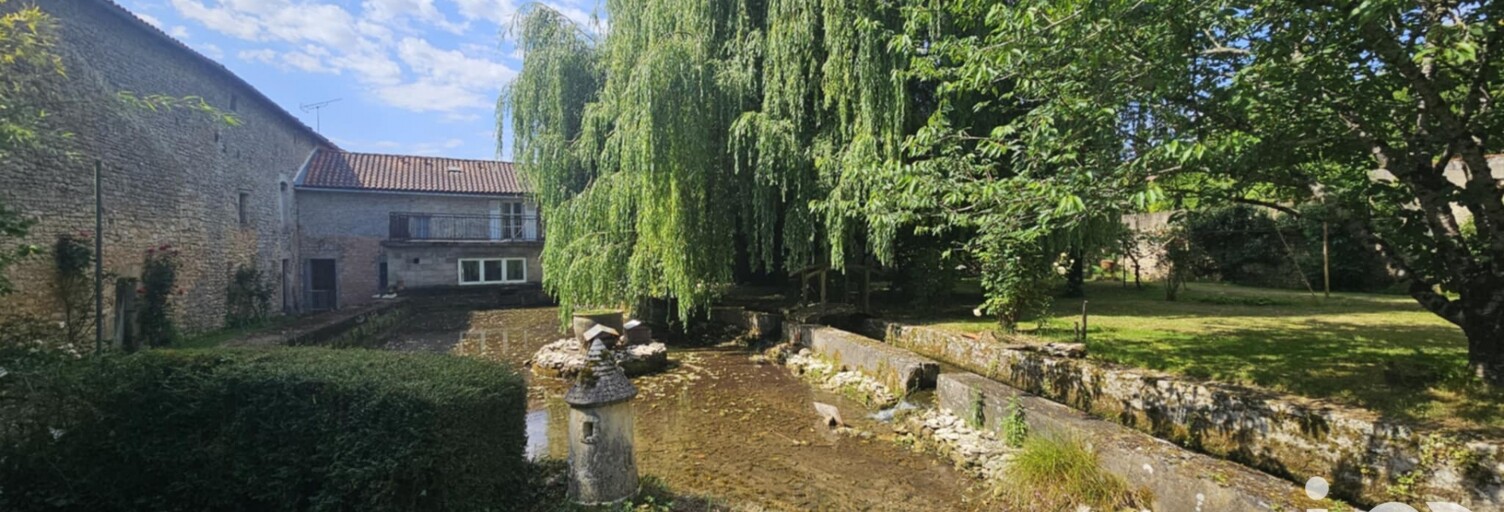 Maison 9 Pièces 200 m² à vendre à Lizant (86400)