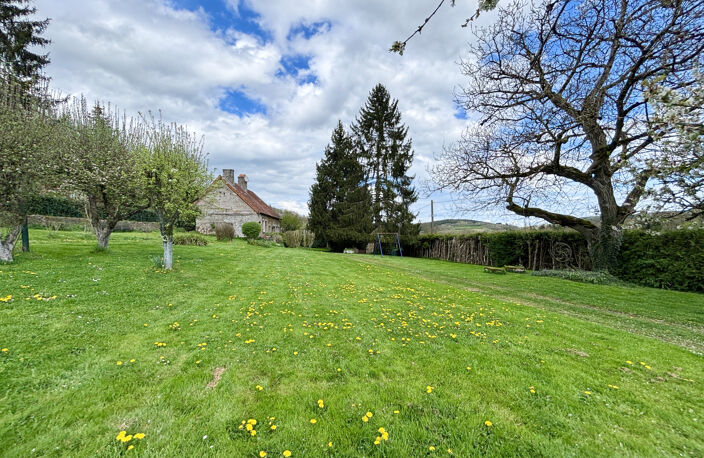 Maison en pierre 93 m2 sur grand terrain arboré — photo 3