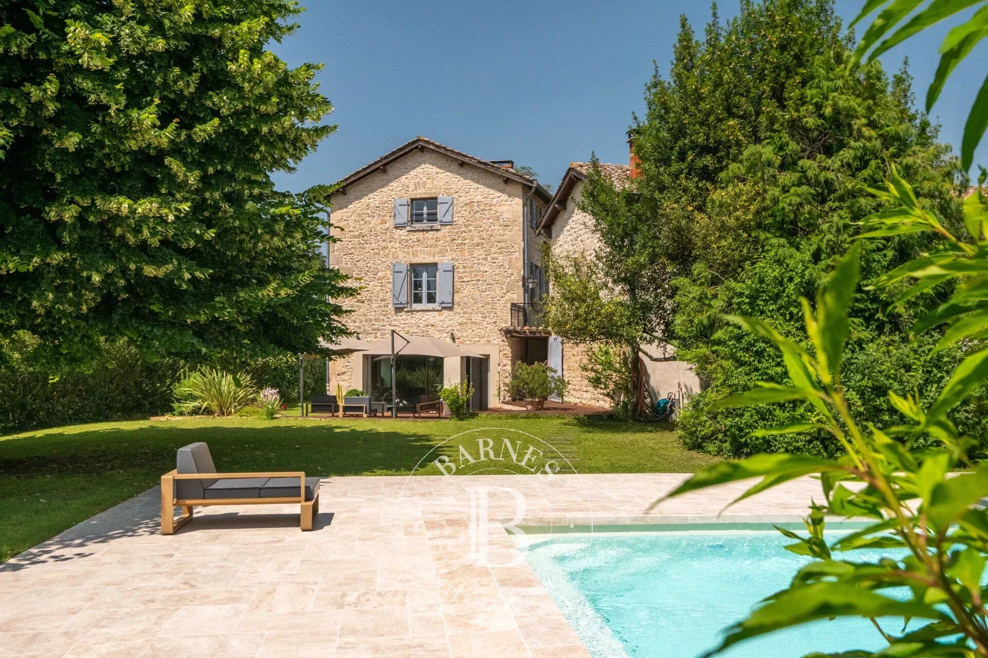 Maison P T