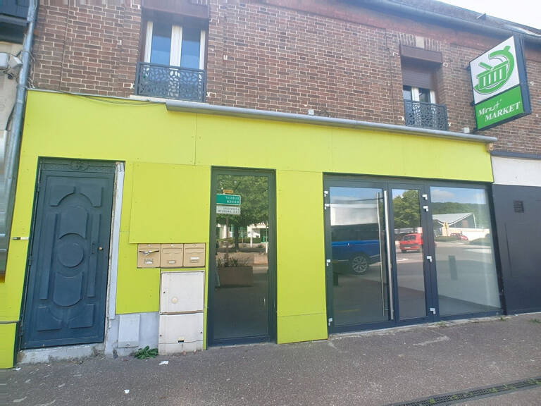 Local commercial Gravigny 2 pièce(s) 147 m2 — photo 1