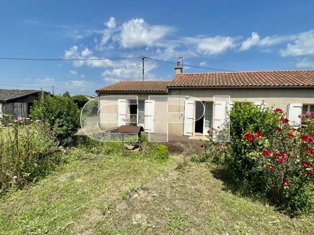 5448 8Km St-Varent 12Km Thouars <br>Maison plain-pied avec cuisi — photo du bien