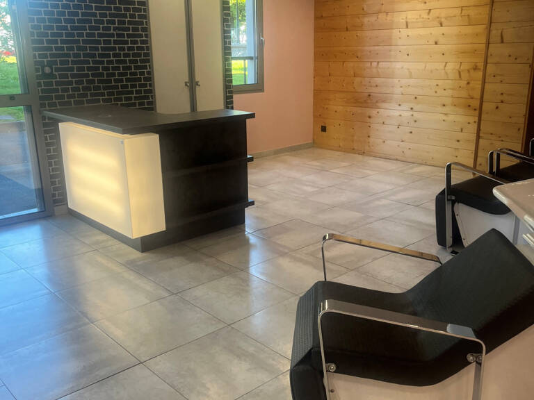 Centre ville très beau local de 57m2 en RDC — photo 1