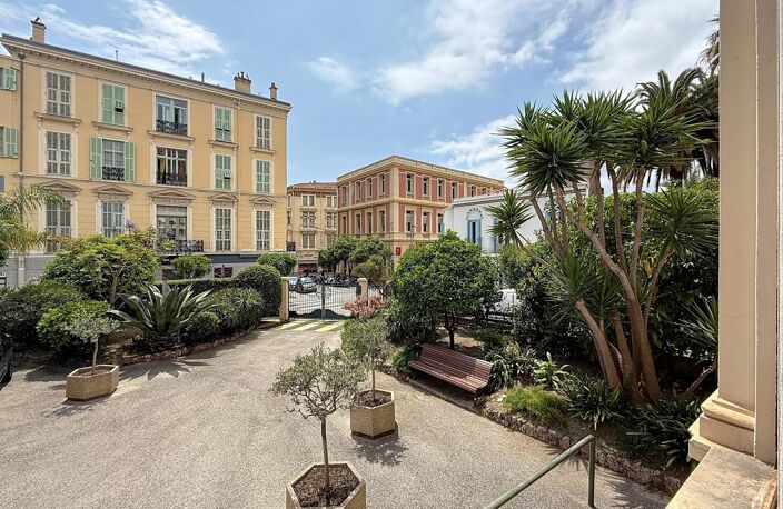 A Vendre, 4 Pièces, Menton Centre-Ville — photo 2