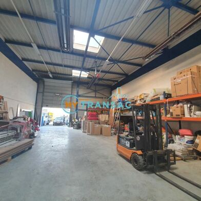 Local industriel  6953 €