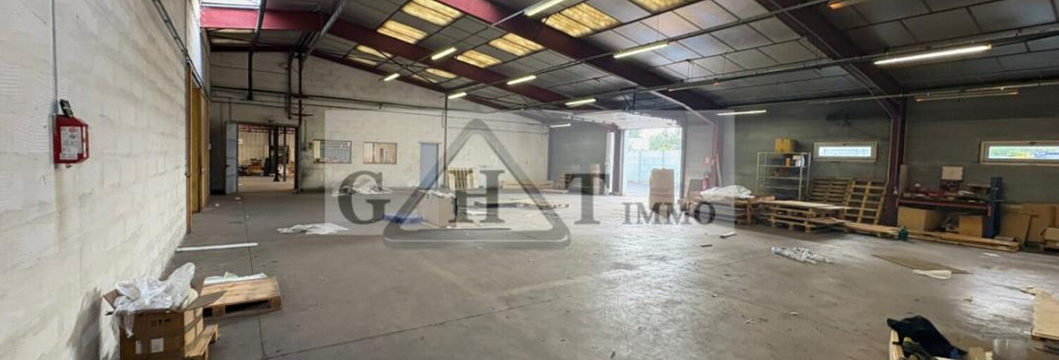 Local industriel  1410 m² à louer à Verneuil-l'Étang (77390)