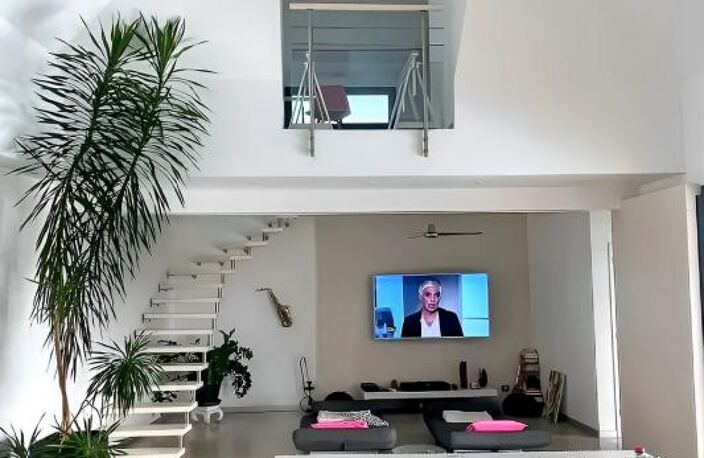 ORPI - SAINT GILLES LES BAINS Villa 200 m² — photo 4