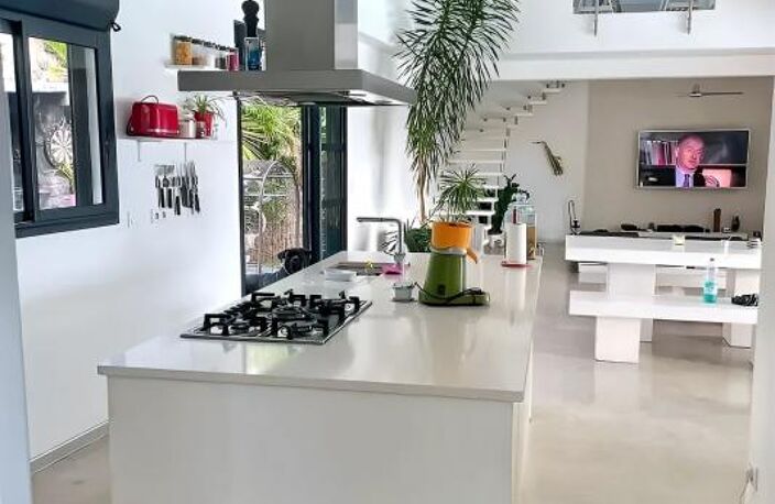 ORPI - SAINT GILLES LES BAINS Villa 200 m² — photo 5