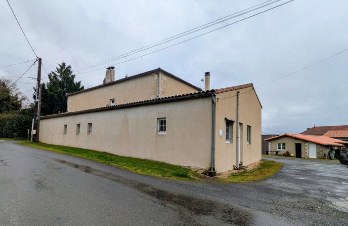 Maison à Vendre de 238 M²  avec garage, bureau, atelier et local (+430 m²) — photo 2