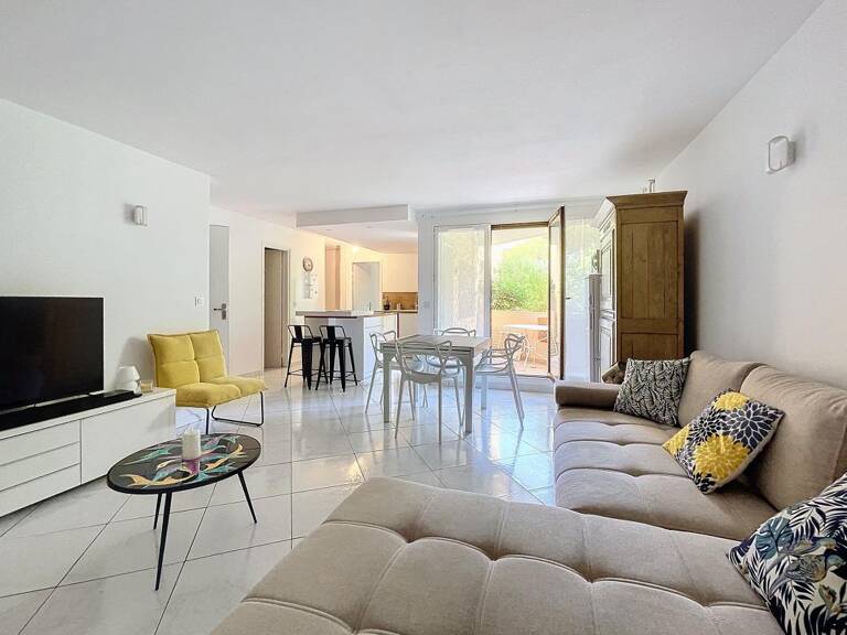 Appartement À Vendre 3 pièces ST RAPHAEL — photo 1