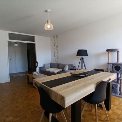 Appartement 3 pièces 670 €