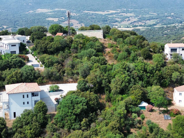 Terrain à bâtir de 1128 m2 à Viggianello   Vue mer et exposi — photo du bien