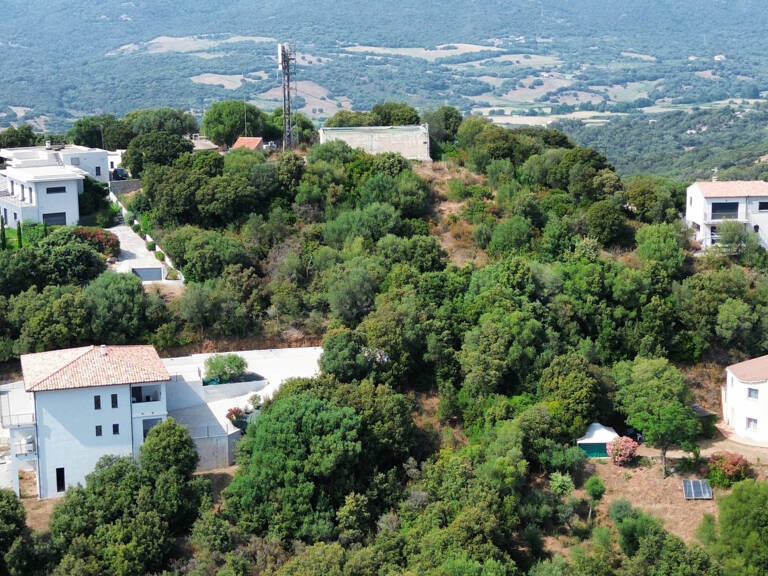 Terrain à bâtir de 1128 m2 à Viggianello   Vue mer et exposi — photo 1