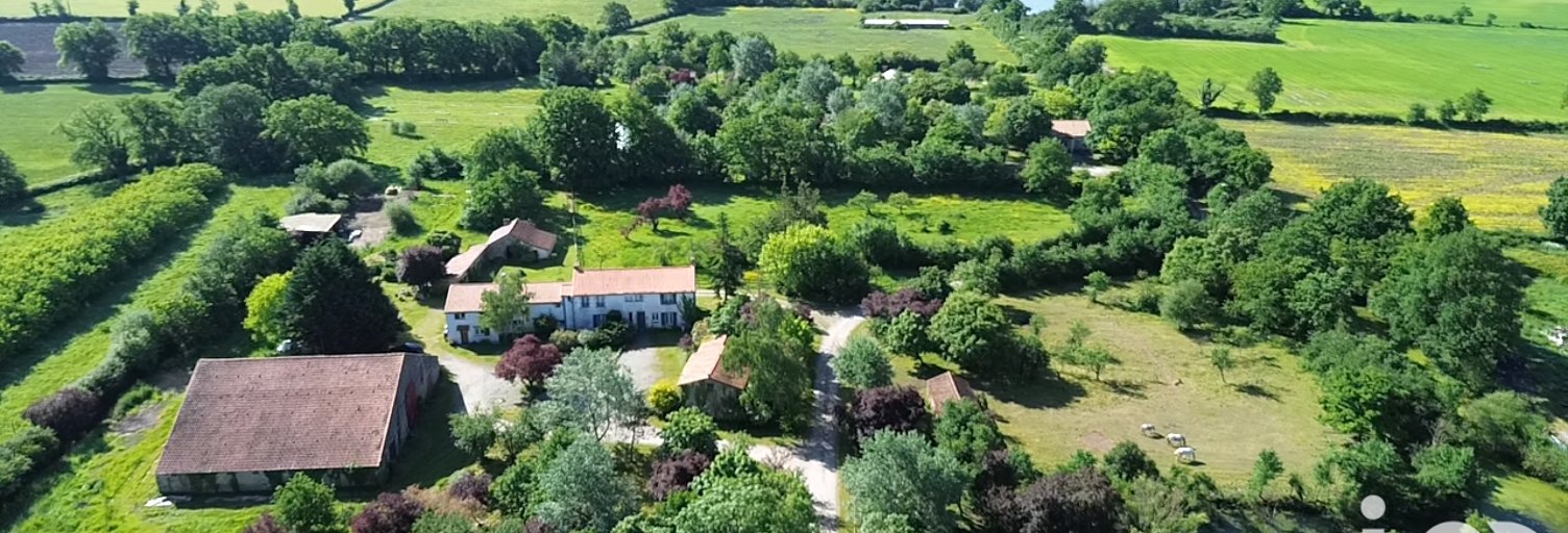 Maison 14 Pièces 330 m² à vendre à Gourgé (79200)