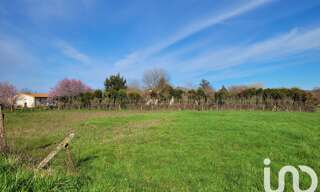 Terrain  4072 m² à vendre à Champagne-Mouton (16350)