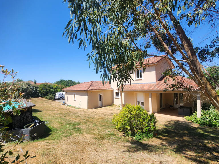 Maison de 2011 Avec piscine hors sol — photo 1
