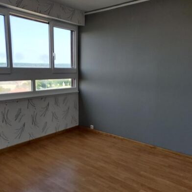 Appartement 4 pièces 715 €