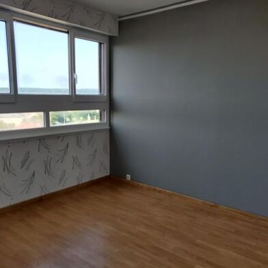 Appartement 4 pièces 715 €