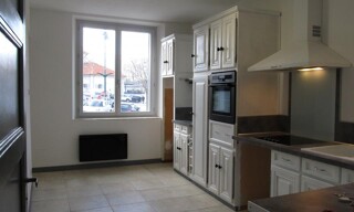 Appartement 5 Pièces 100 m² à louer à Châteauneuf-du-Rhône (26780)