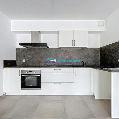 Appartement 5 pièces 1080 €