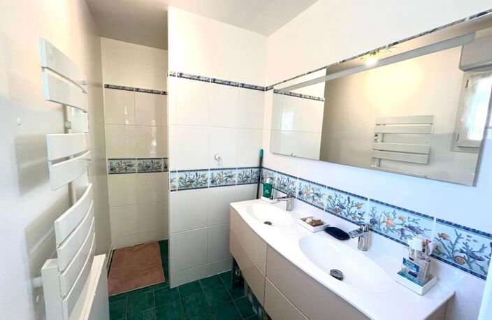 VILLA  RECENTE A MONTLIGNON - 187 M² / 6 CHAMBRES — photo 5