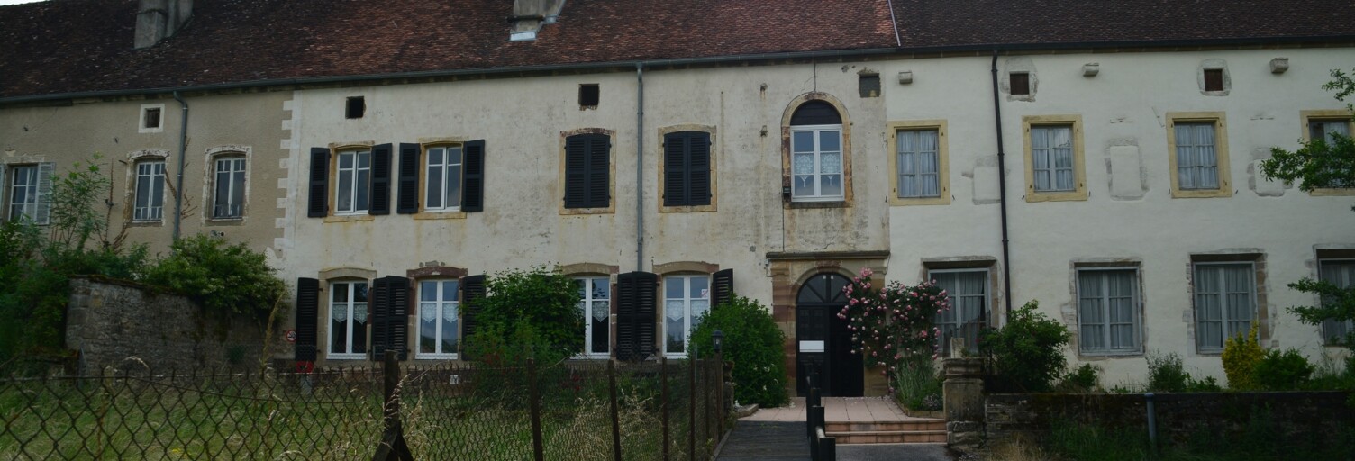 Maison 9 Pièces 410 m² à vendre à Les Thons (88410)