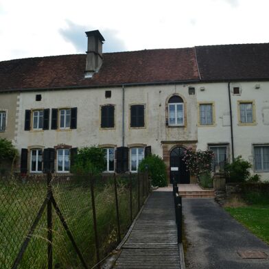 Maison 9 pièces 260000 €