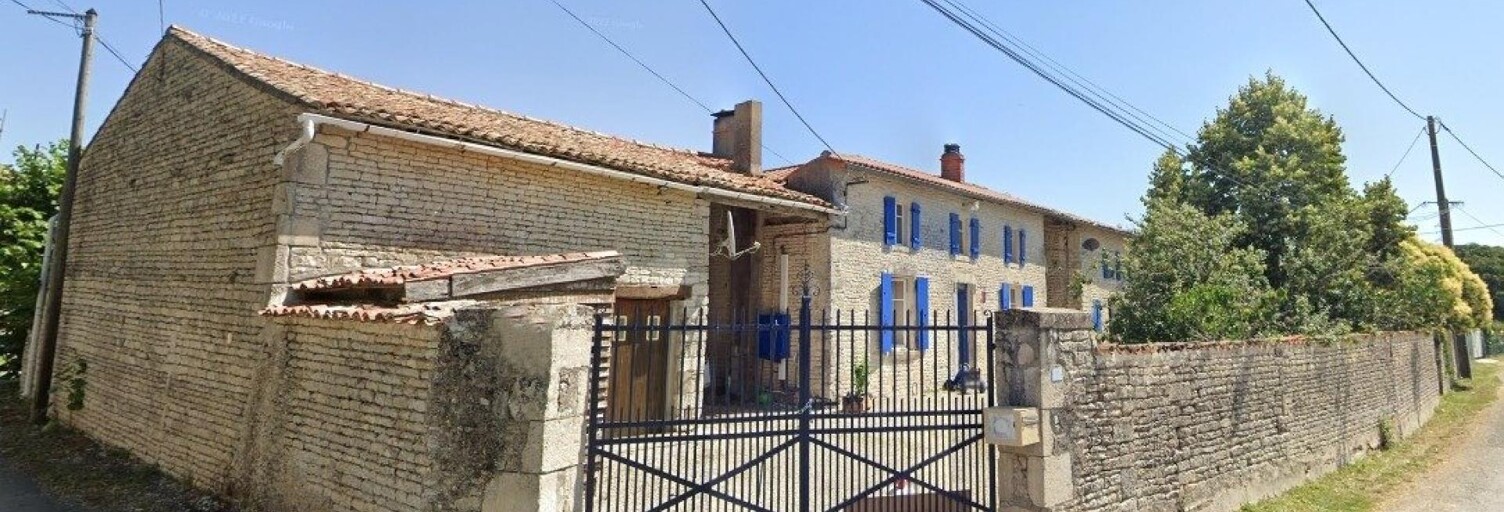 Maison 10 Pièces 228 m² à vendre à Paizay-le-Chapt (79170)