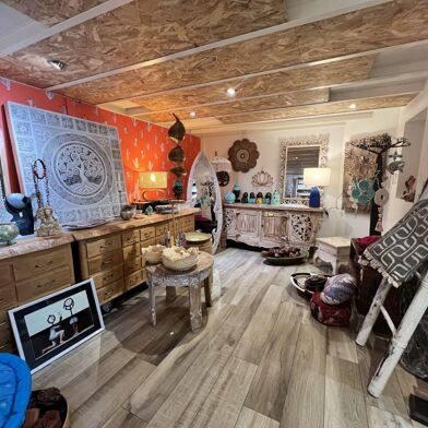 Commerce  215000 €