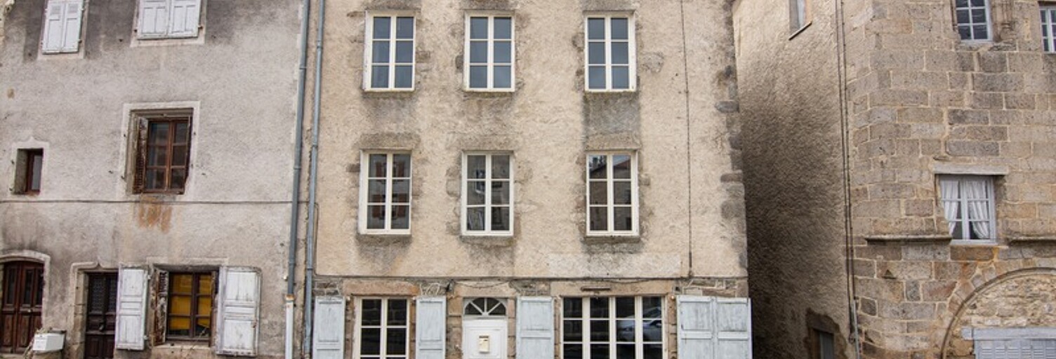 Maison 8 Pièces 210 m² à vendre à La Chaise-Dieu (43160)