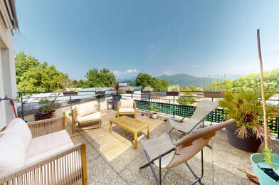 Appartement 4 pièces 240000 €