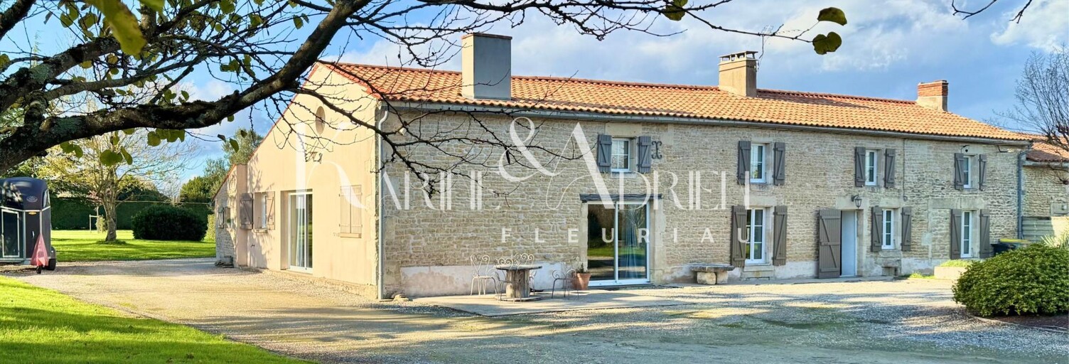 Maison 7 Pièces 216 m² à vendre à Vix (85770)