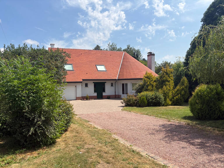 Maison de 205 m2   en semi-plain-pied, Secteur d'Aubigny-en- — photo 1